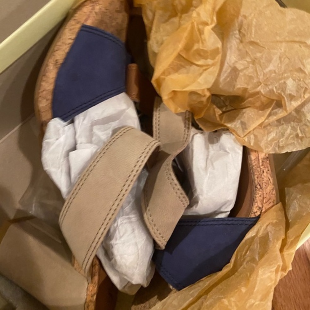 COPY - NWB Lucky brand Brand new shoes 8 - Picture 4 of 6